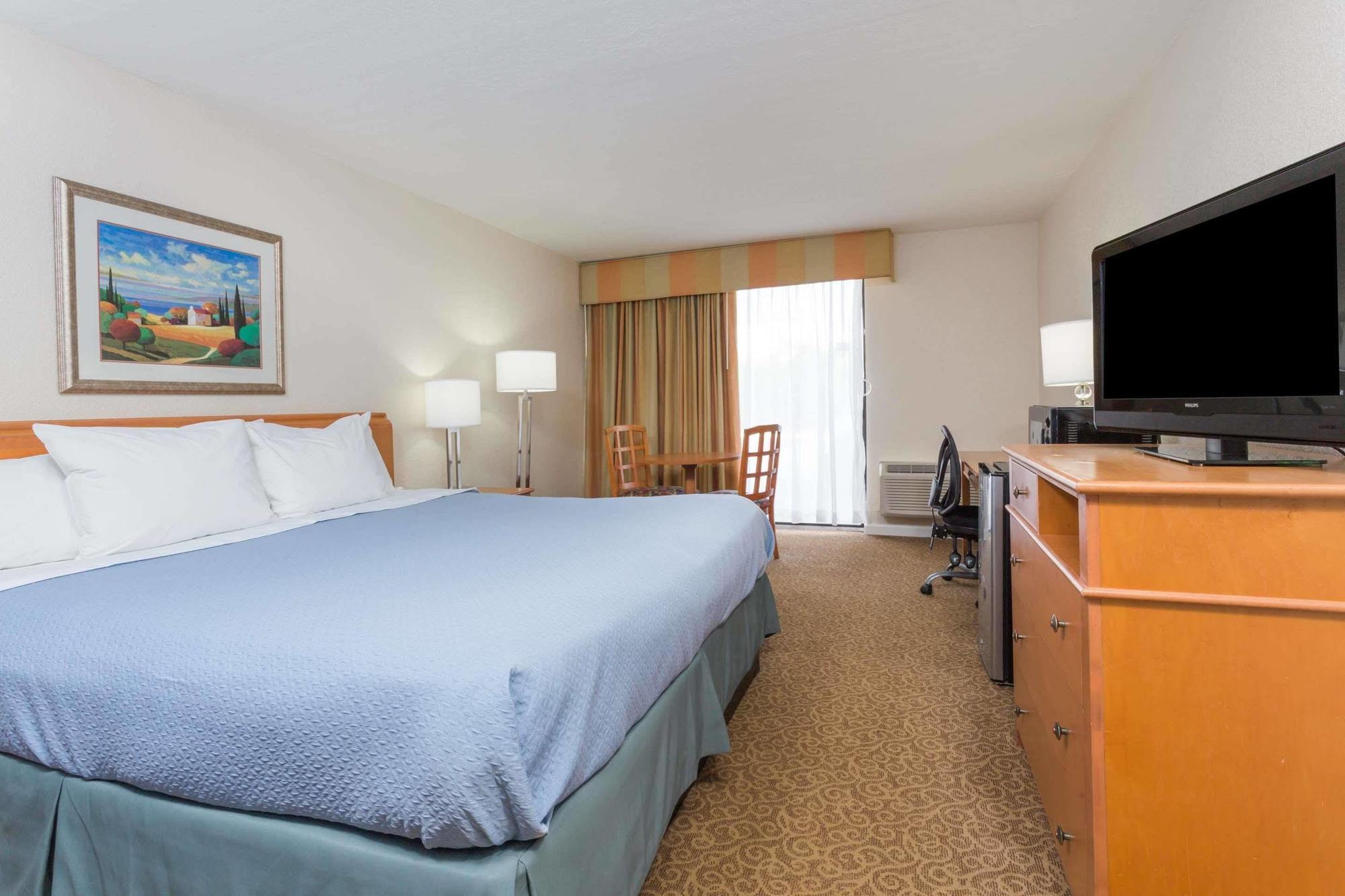 Days Inn By Wyndham Neptune Beach Jacksonville Beach Exterior foto